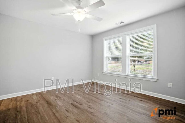 Building Photo - 8520 Chesapeake Blvd