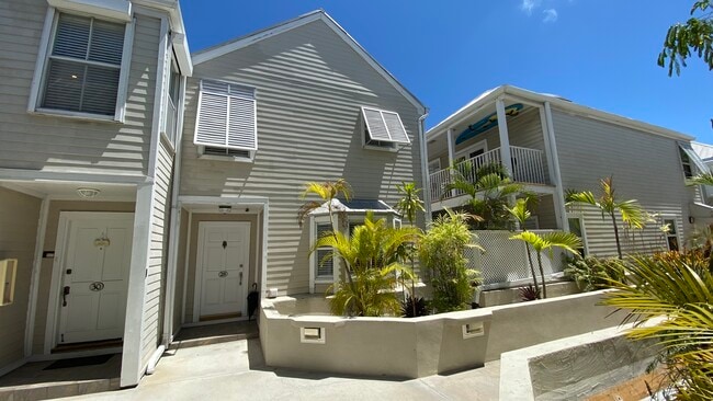 Building Photo - 1075 Duval St