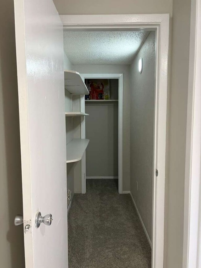 Building Photo - Gulfpfort Home With A Bonus Room