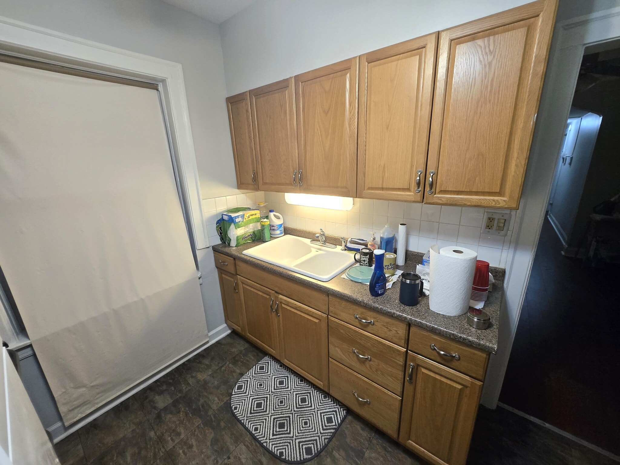 Kitchen Cast Iron sink Cabinets - 7259 S Constance Ave