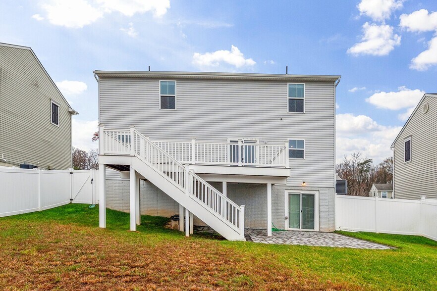 Building Photo - 10108 Blansford Way