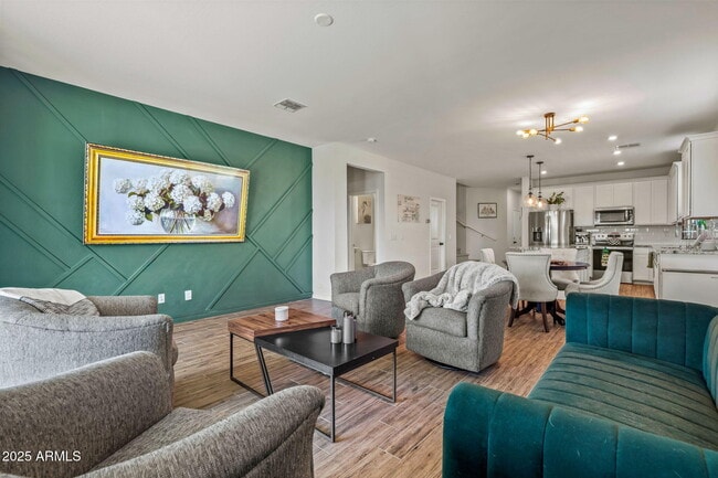 Building Photo - 17809 W Country Club Terrace