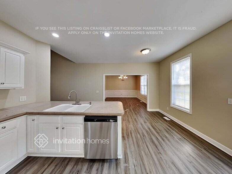 Building Photo - 6495 Dexters Dr