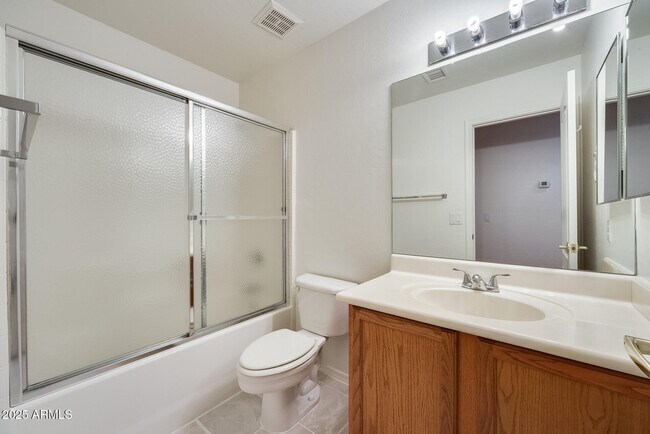 Building Photo - 4559 W Dailey St