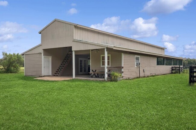 Building Photo - 35520 Timbertop Ln