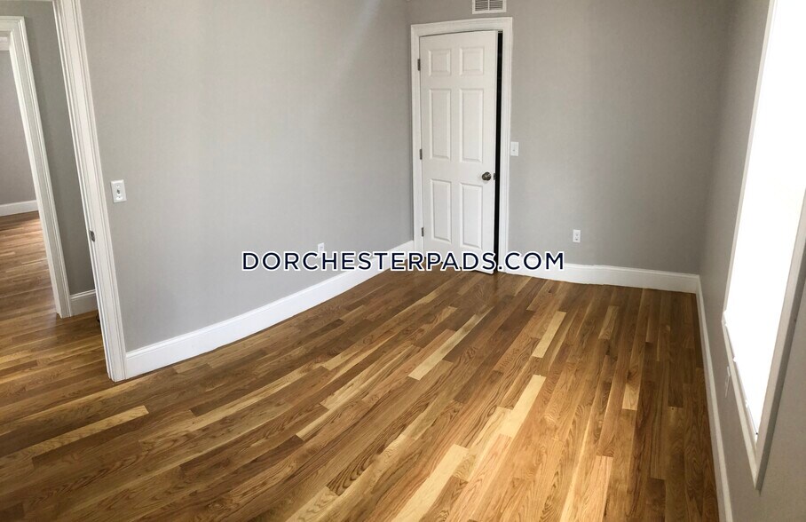 Building Photo - 273 Hancock St