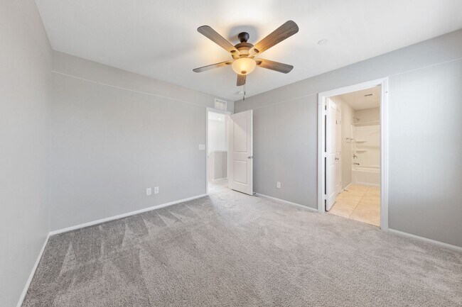 Building Photo - Modern 3-Bedroom + Loft Near VA Hospital