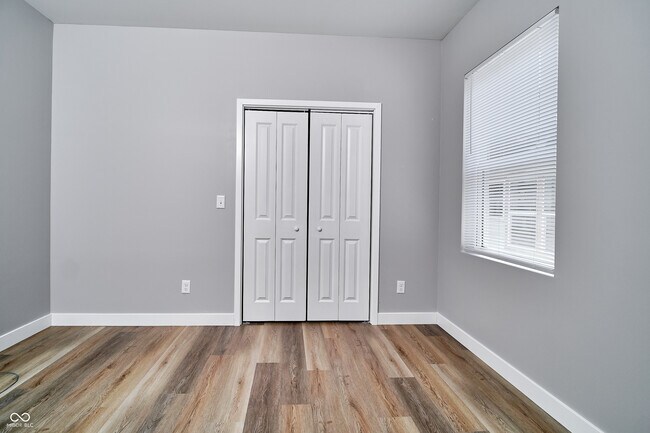 Building Photo - 415 Dequincy St