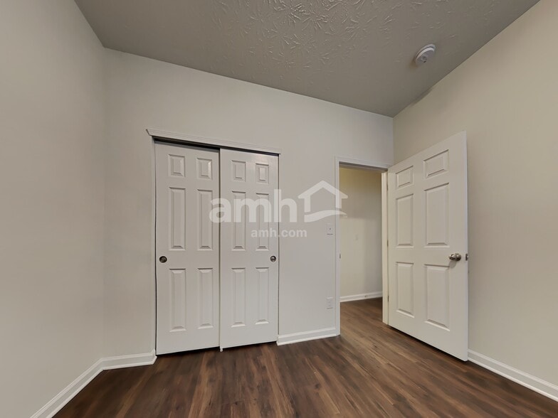 Building Photo - 1268 W Crystal Dr