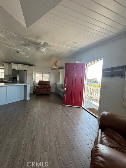 Building Photo - 21851 Newland St