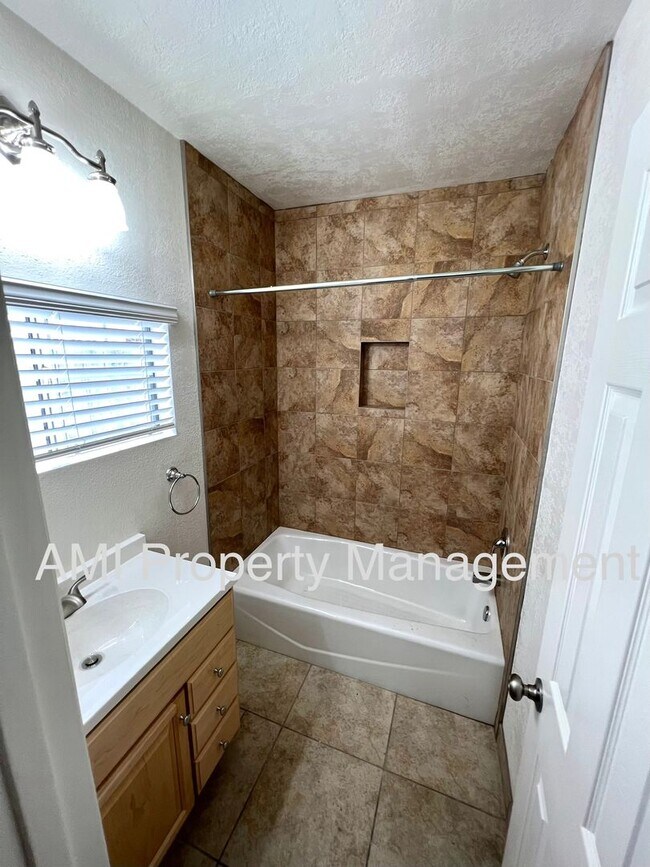 Building Photo - MADISO