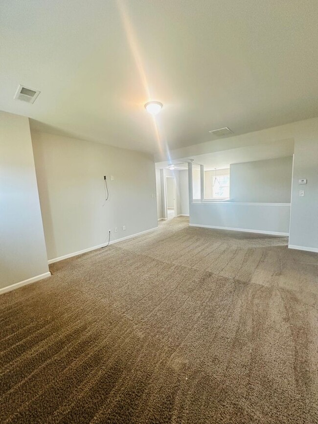Building Photo - 107 Catskill Ln