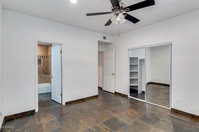 Building Photo - Renaissance Park Condo - Updated Penthouse...
