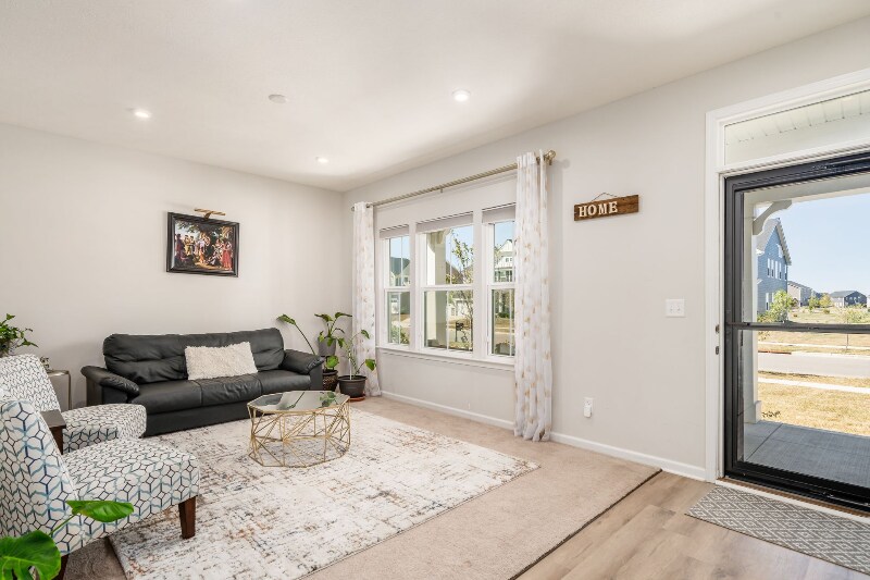 Building Photo - 968 Blackmore Dr