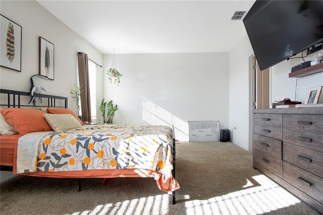 Building Photo - 1739 Post Oak Dr