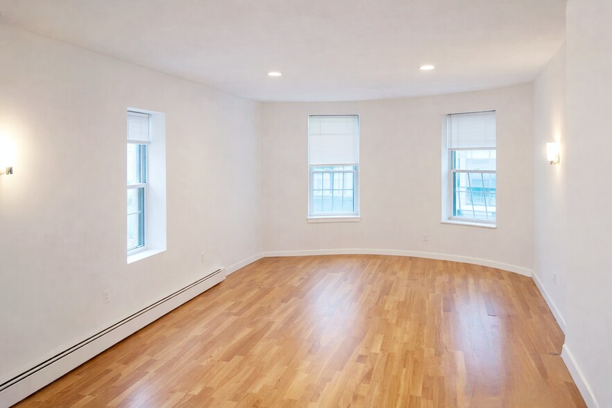 Building Photo - 19 Saint Cyprians Pl