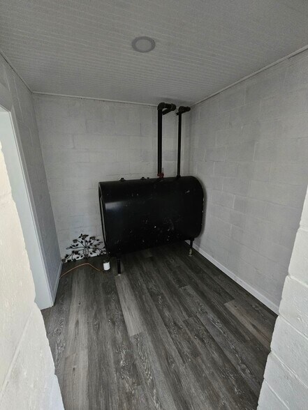 Building Photo - 1230 Smyth Rd