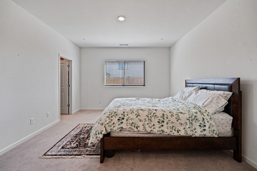 Building Photo - 3324 Pruett Dr