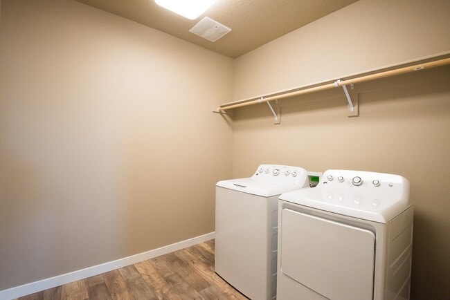 Building Photo - New 4 Bedroom Home in Post Falls with 3 Car Garage!