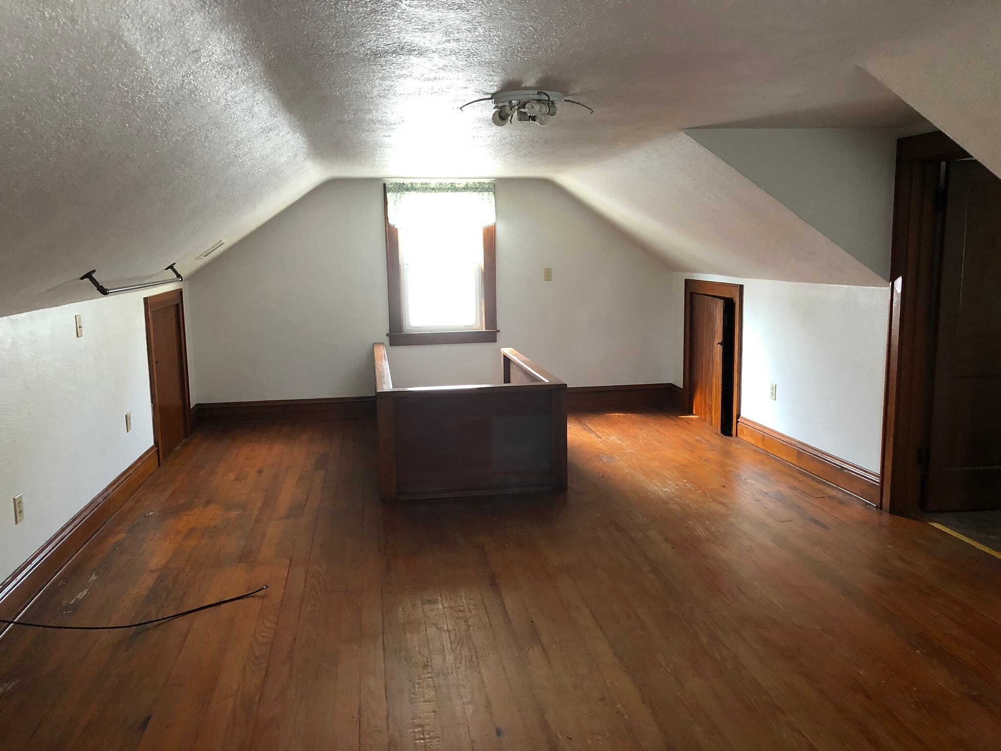 Bedroom on 2nd floor - 21 Pogue St