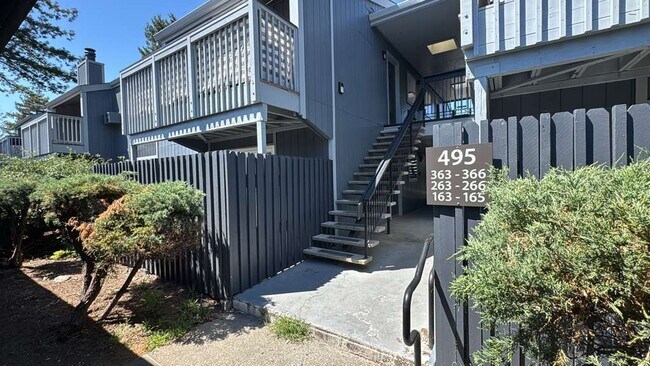 Building Photo - 495 Ignacio Blvd