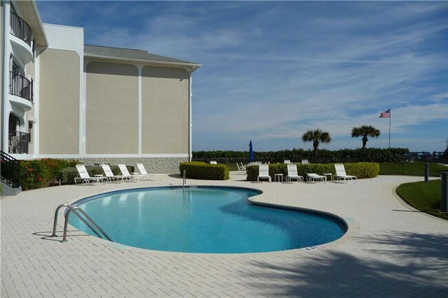 Building Photo - Sea Watch Condos Oceanside