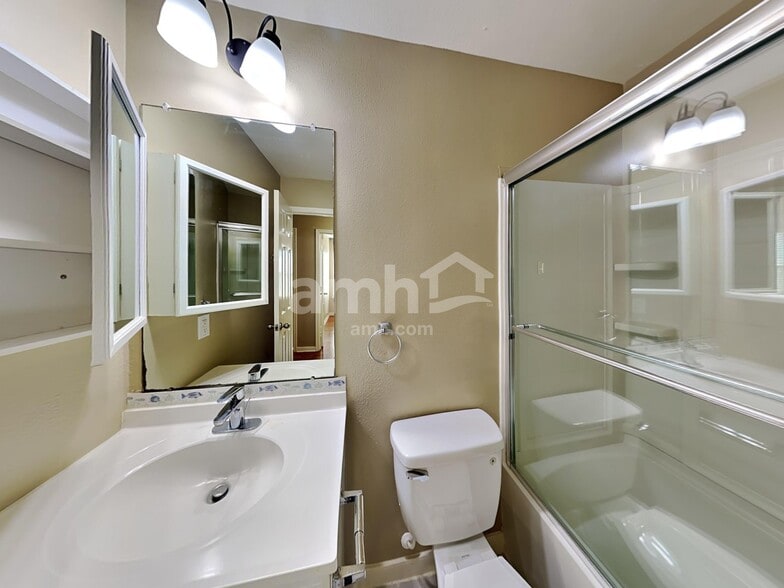 Building Photo - 4403 Thistle Pond Ct