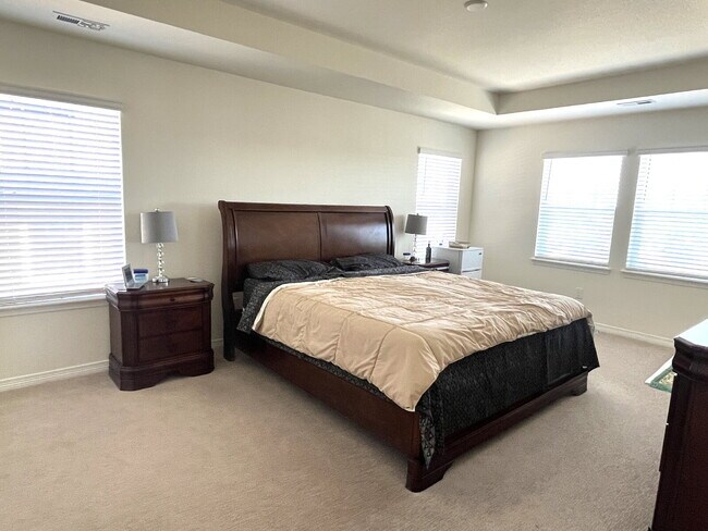 Building Photo - Wonderful 4 Bedroom/2 Bathroom with a Loft and Study in Whispering Pines!