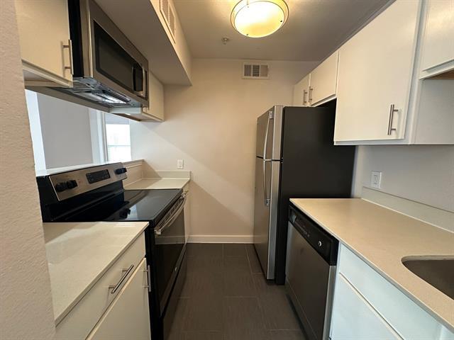Building Photo - 5408 Reiger Ave