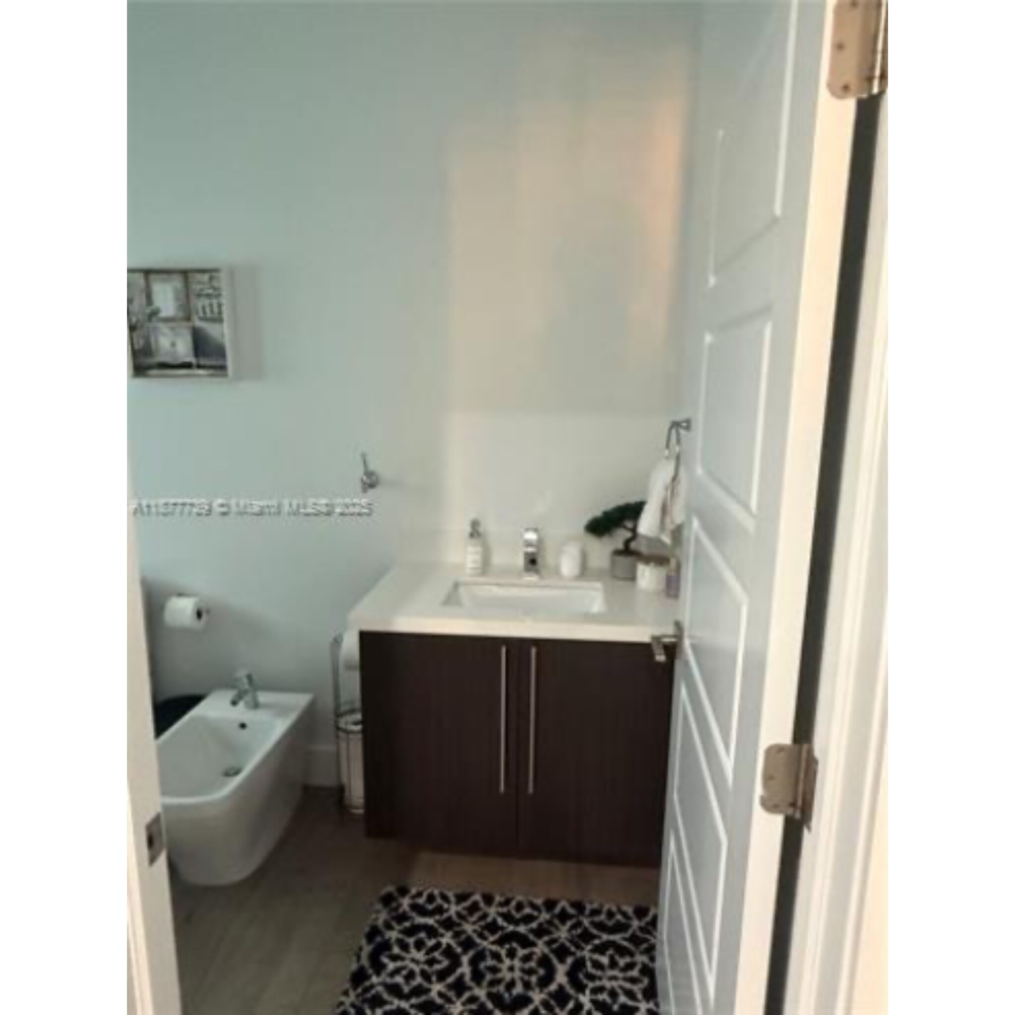 Building Photo - 3231 Salzedo St