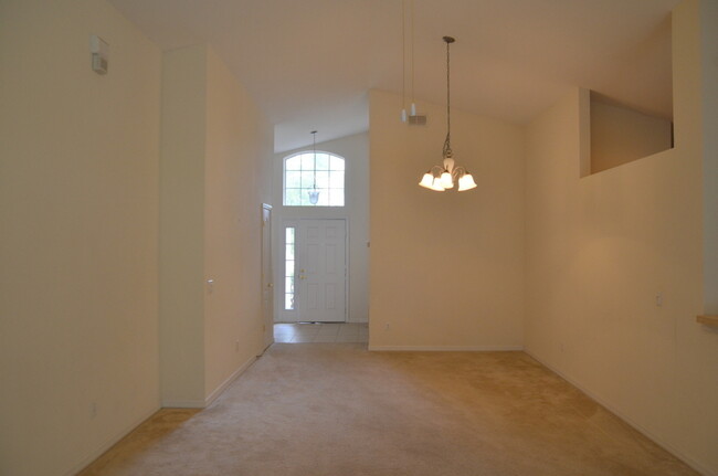 Building Photo - Nice 3/2 Home in the Enclave at Moss Park ...