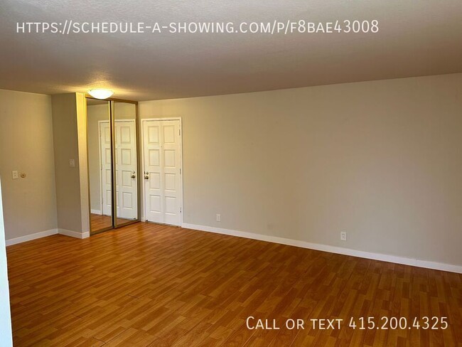 Building Photo - 280 Easy St