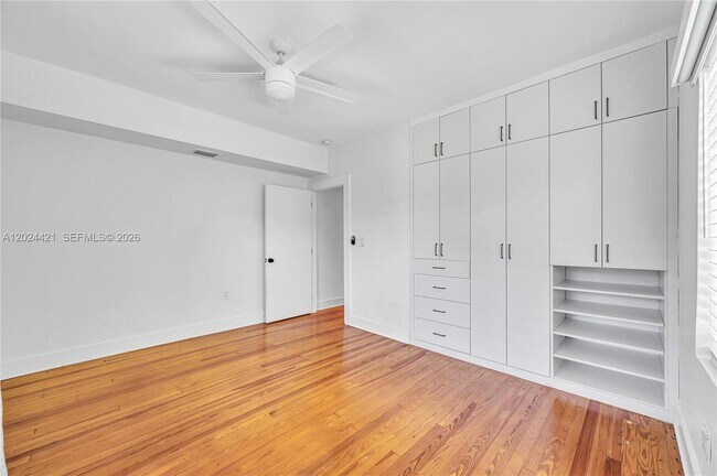 Building Photo - 1337 SW 15th St