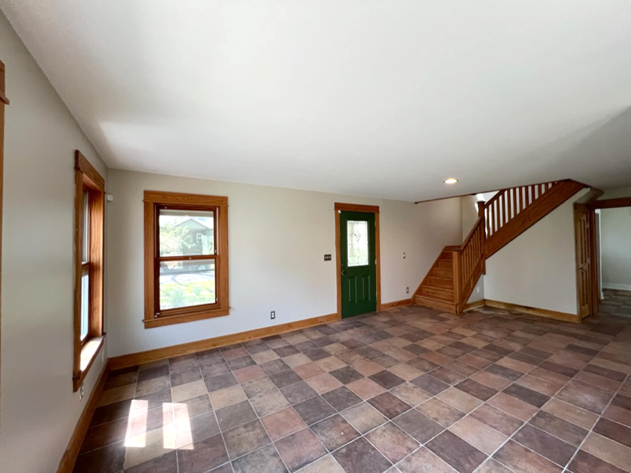 Building Photo - 506 S Poplar St