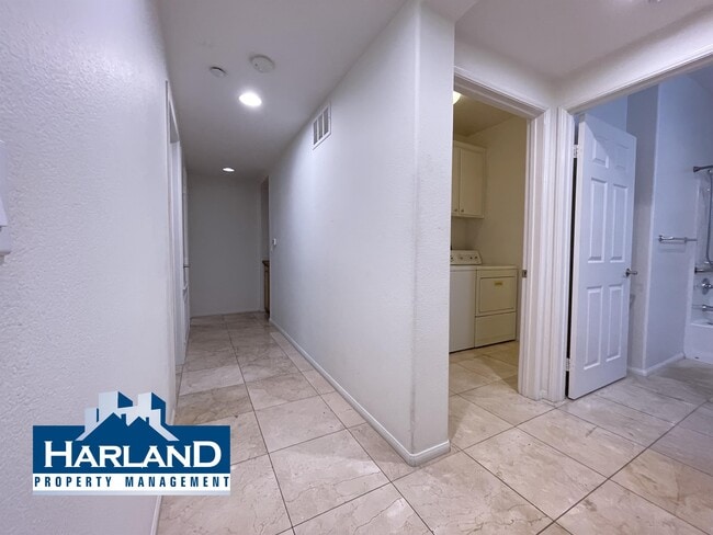 Building Photo - 9218 Piantino Way