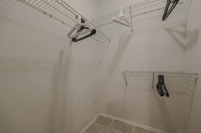 Building Photo - 14950 W Mountain View Blvd