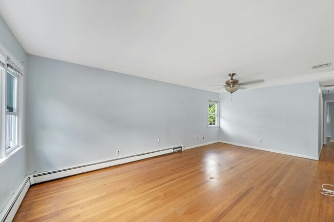 Building Photo - 106 Hillside Ave