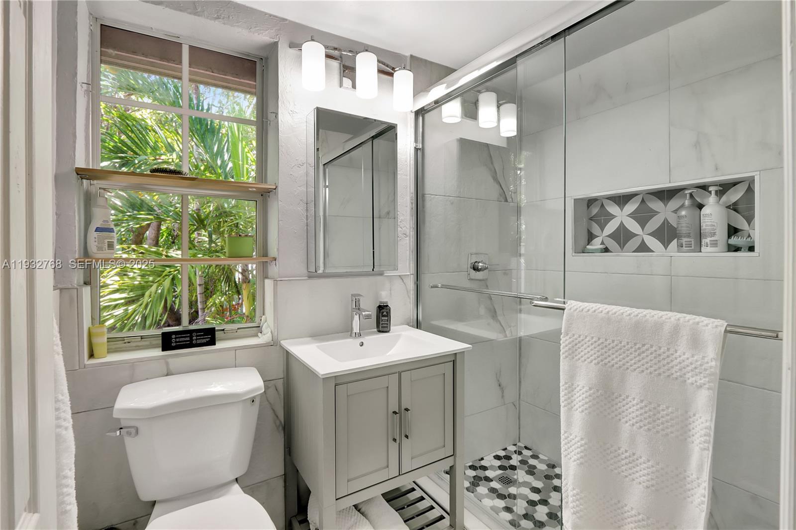 Building Photo - 3375 SW 29th Ter