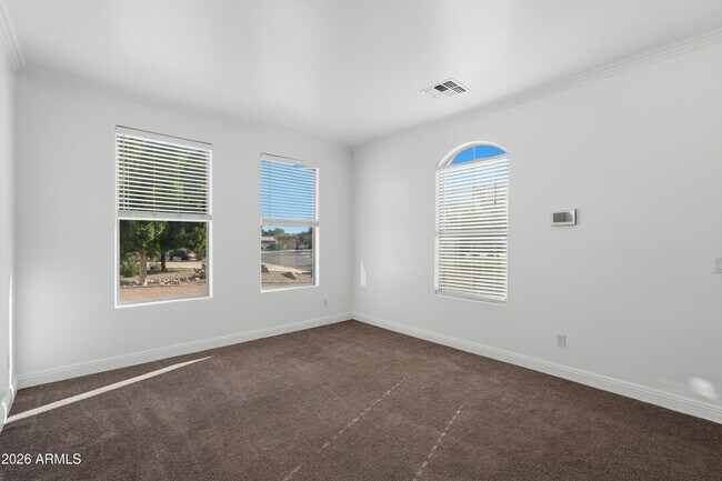 Building Photo - 14162 W Woodbridge Ave
