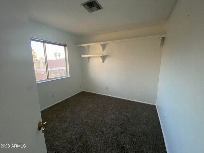 Building Photo - 7815 W Jenan Dr