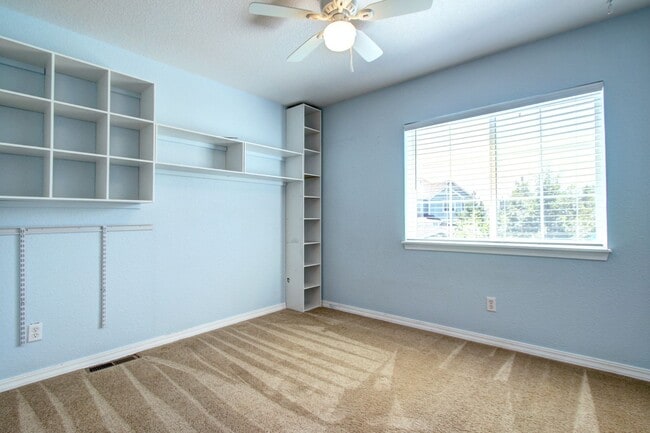 Building Photo - Rare Sapphire Pointe 2 bed townhome for lease great location in Castle Rock.