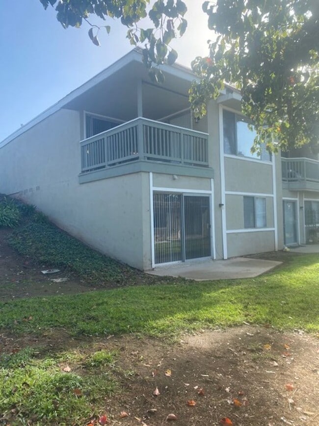 Building Photo - Beautiful fully remodeled 2 bedroom 1.5 bath in Laguna Hills