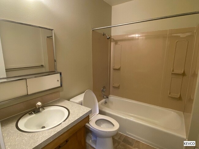 Building Photo - 1105-1107 Fuqua Dr