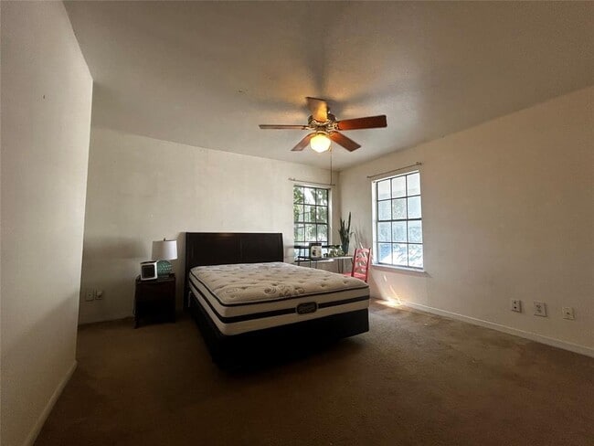 Building Photo - 4511 Avenue B