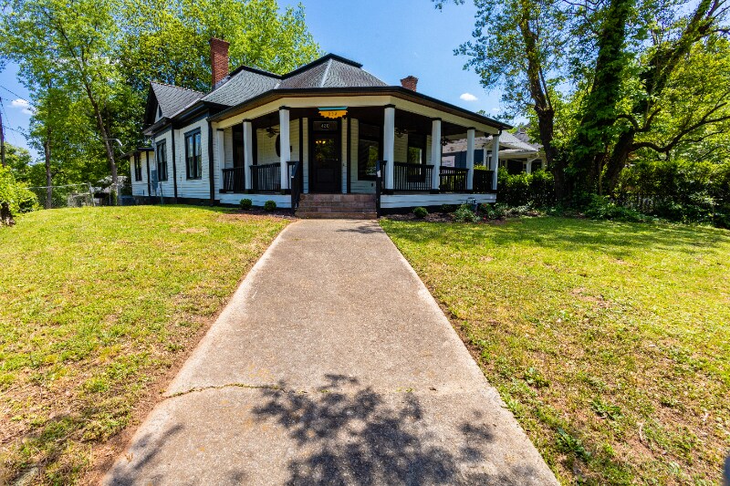 Building Photo - 652 Boulevard SE
