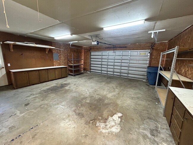 Building Photo - 2825 Briarcliff Rd