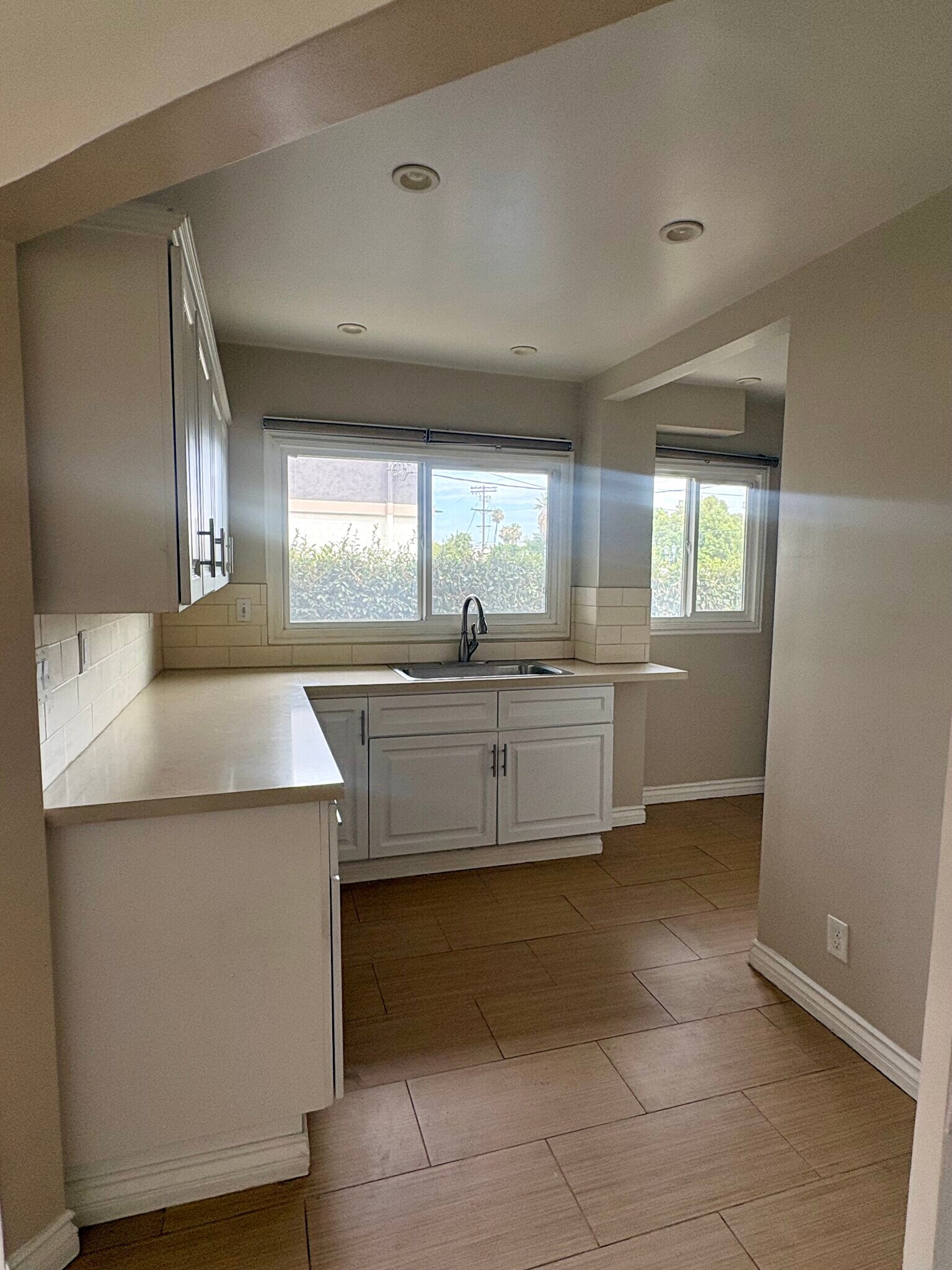 Kitchen 1 - 8512 Saturn St