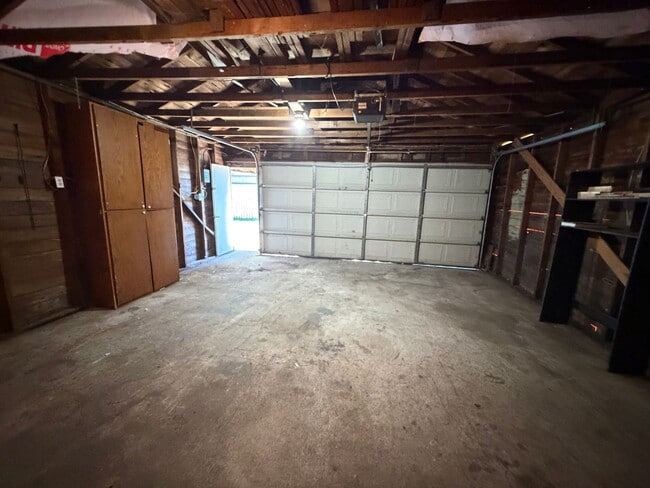 Building Photo - 2809 Fir St