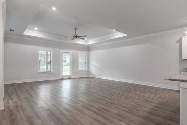 Building Photo - Beautiful 3-Bedroom Townhome