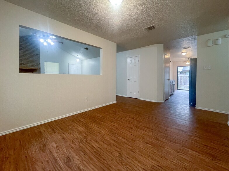Building Photo - 1904 Ramada Dr